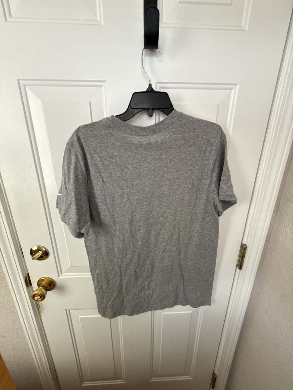 Nike Men's Heather Gray Chicago Bears Graphic T-Shirt - Picture 3 of 3